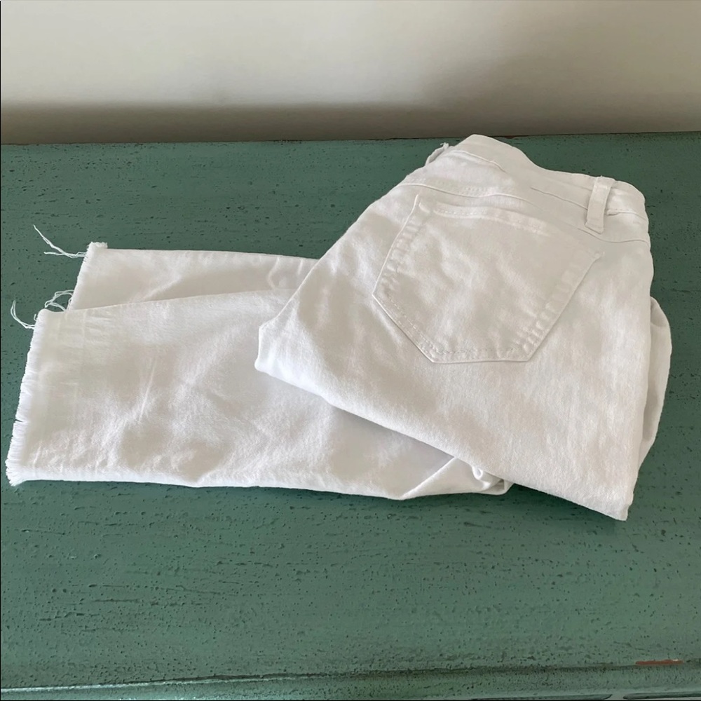 Blue spice size 7 white jeans